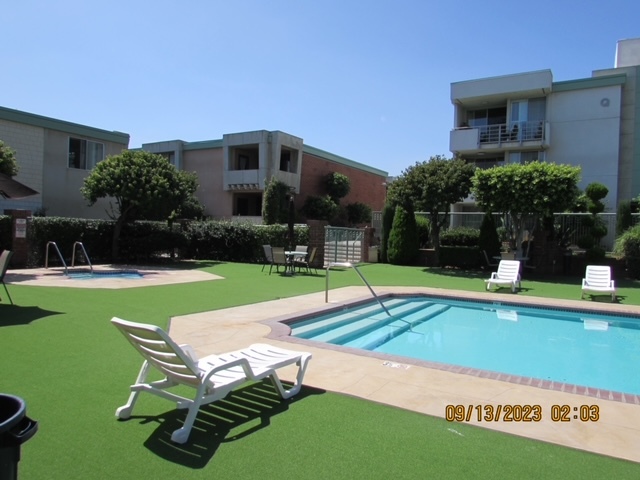 Building Photo - 5301 Balboa Blvd