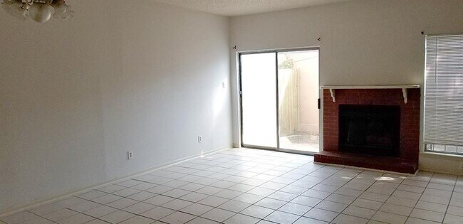 Building Photo - 12400 Brookglade Cir