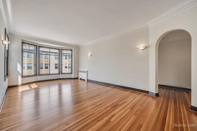 Foto del edificio - 1695 North Point St