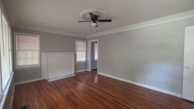 Building Photo - 211 Edison Dr