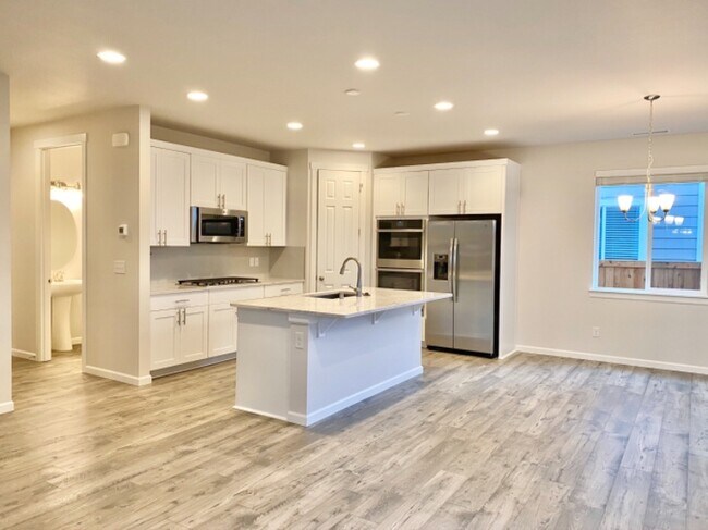 Building Photo - 4254 Andasio Loop SE