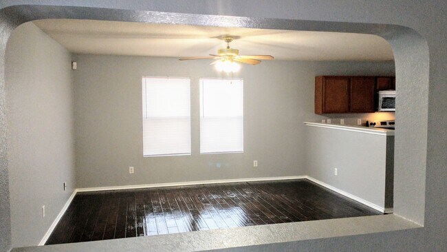 Foto del edificio - 6714 Loma Vino