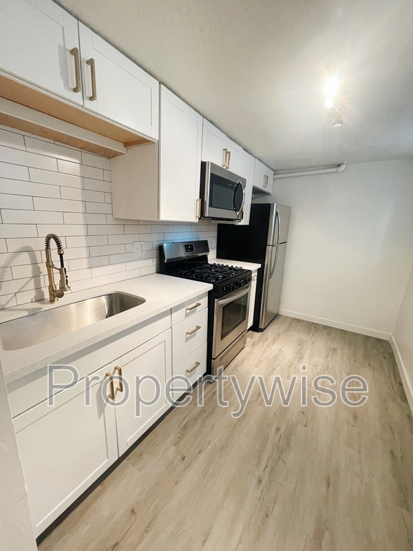 Photo - 376 E 300 S Apartment