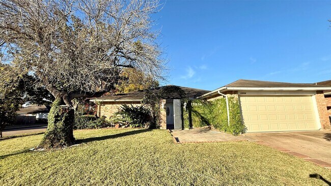 Foto del edificio - 13034 Birch Grove Dr