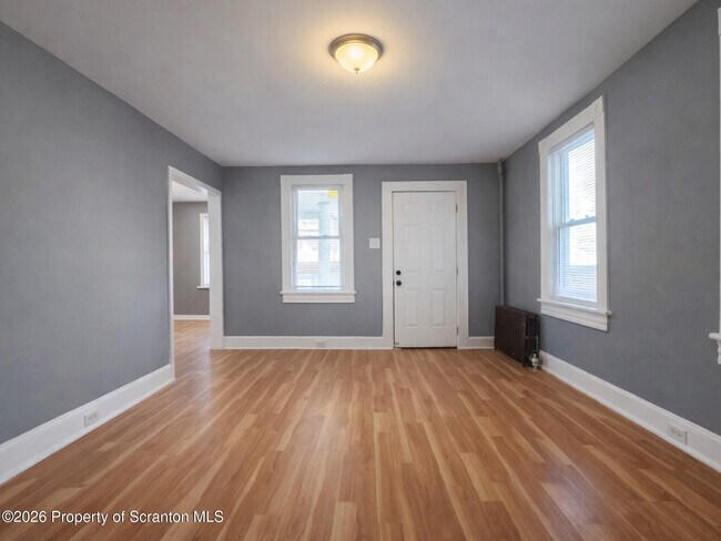 Foto del edificio - 2717 N Main Ave