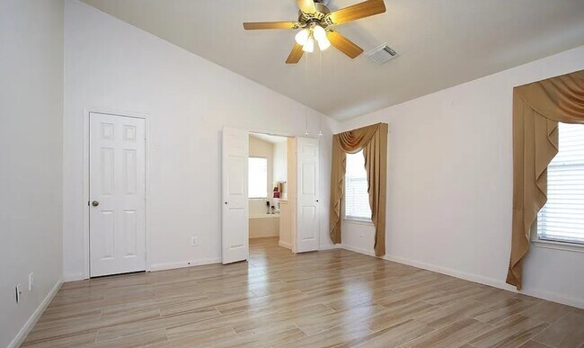 Building Photo - 2007 Karsen Dr