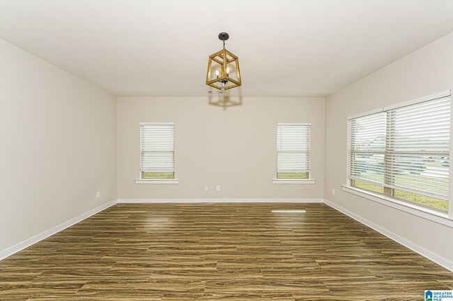 Building Photo - 98 Kings Wy