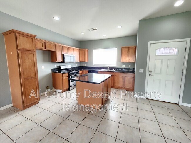 Foto del edificio - 49110 Biery St