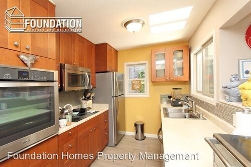 Foto del edificio - 3 br, 2 bath House - 338 KAREN WAY