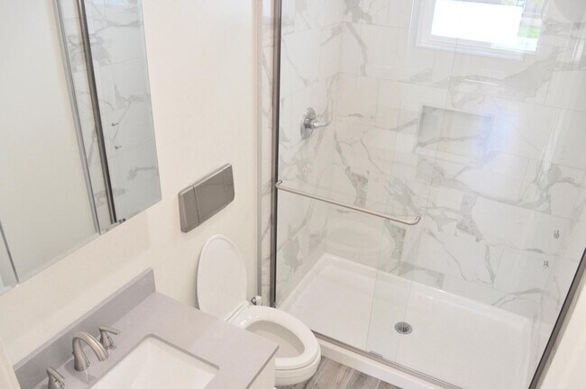 Foto del edificio - 3815 King Ln
