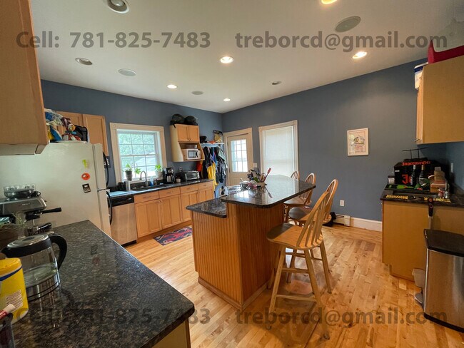 199 Main St - Unit 1 - kitchen - 199 Main St