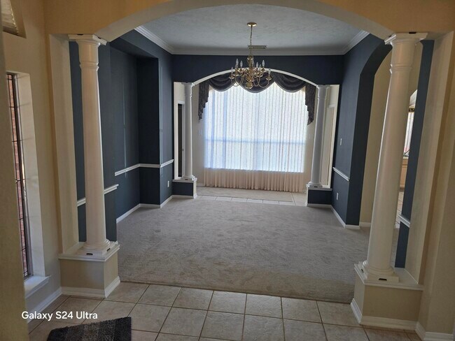 Foto del edificio - 2727 Gregway Ln