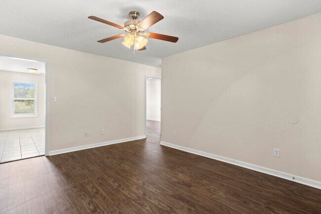 Foto del edificio - Minutes to Back Gate of Camp Lejeune!