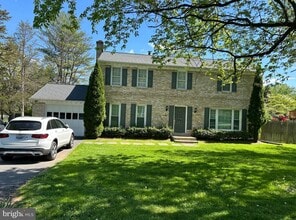Building Photo - 10323 Snowpine Way