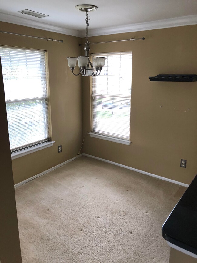 Building Photo - 11704 Olde English Dr