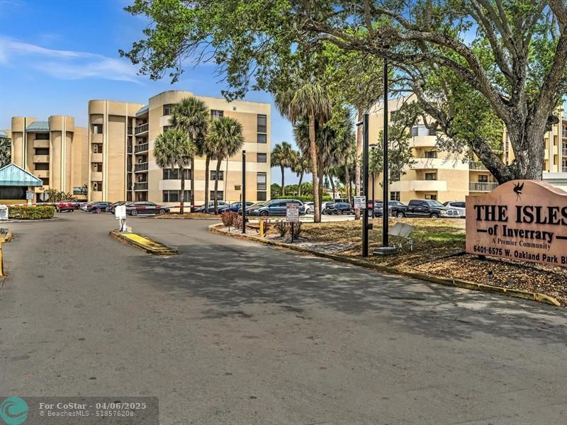 Primary Photo - 6475 W Oakland Park Blvd