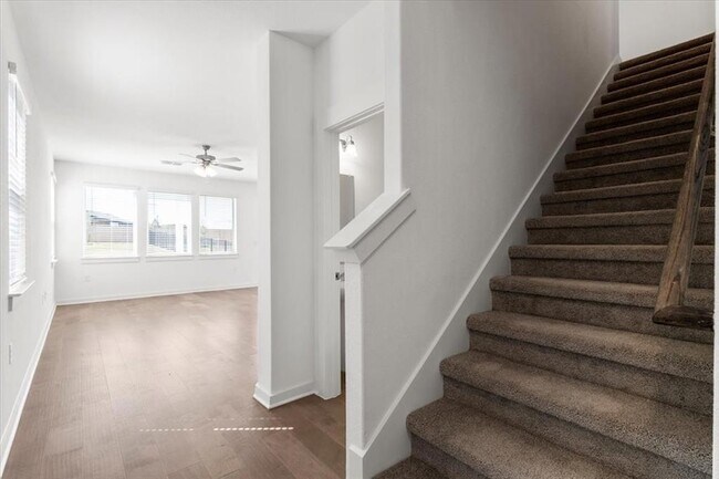 Foto del edificio - 7409 Sparkling Light Dr