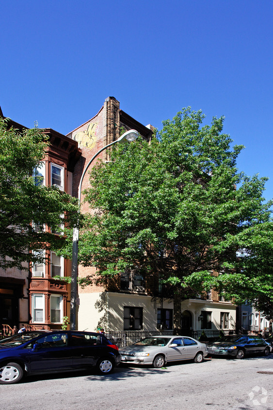 Primary Photo - 252-300 12th Street