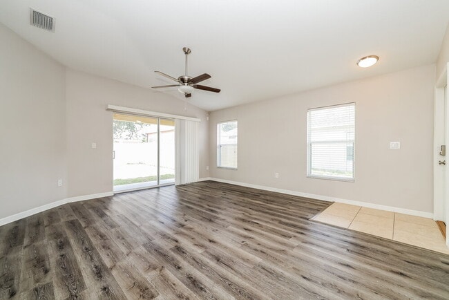 Building Photo - 7338 Lumber Port Dr