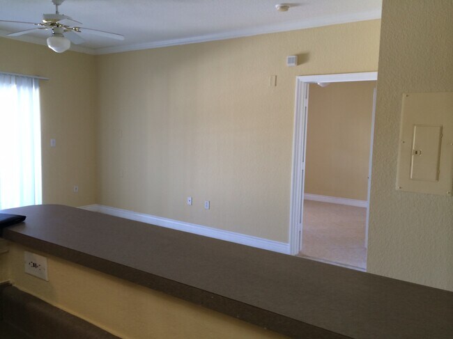 Foto del edificio - 3702 Palm Desert Ln