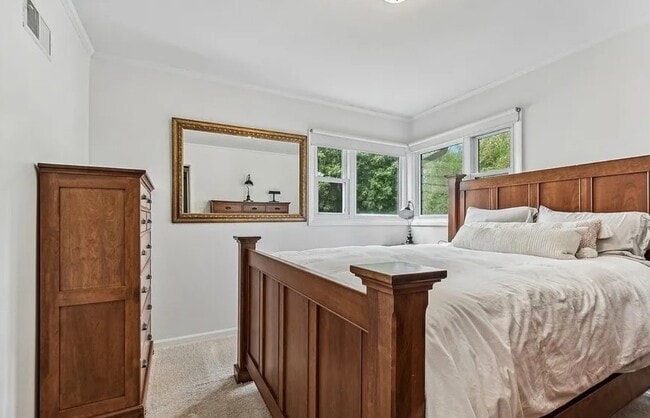 Foto del edificio - 2669 Crawford Ave