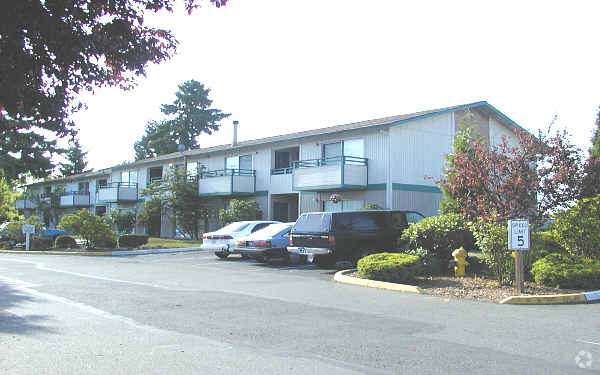 Building Photo - Parkway Apartments