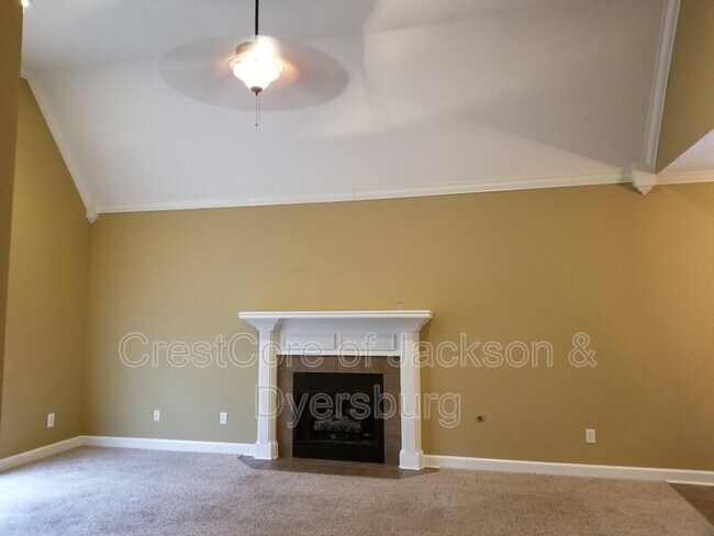 Building Photo - 147 Henderson Rd