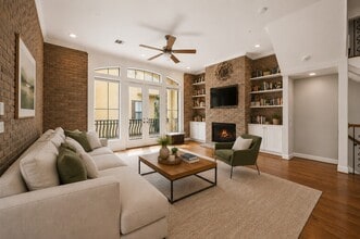 Building Photo - 328 Bomar St