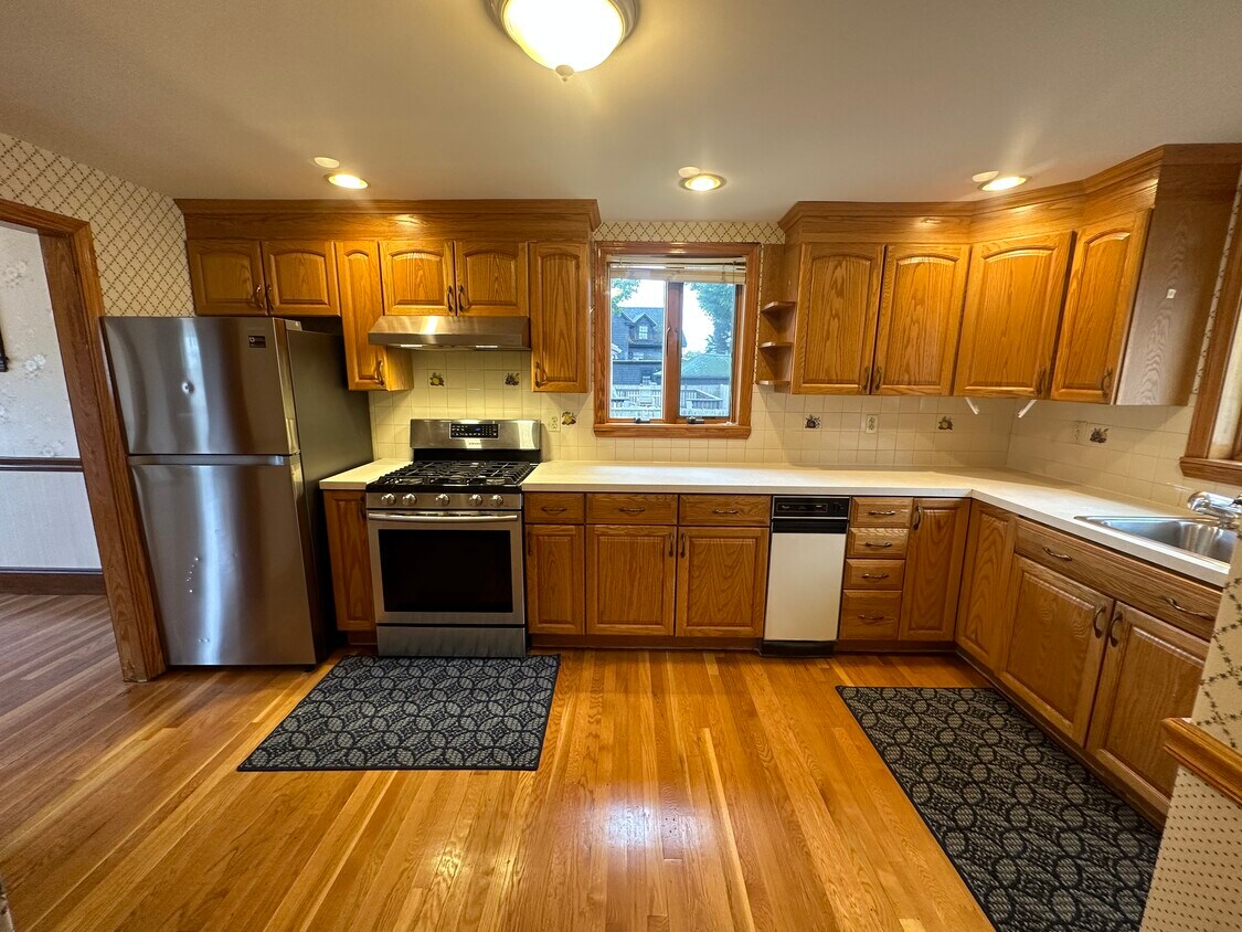 Foto principal - 235 Ashcroft Rd