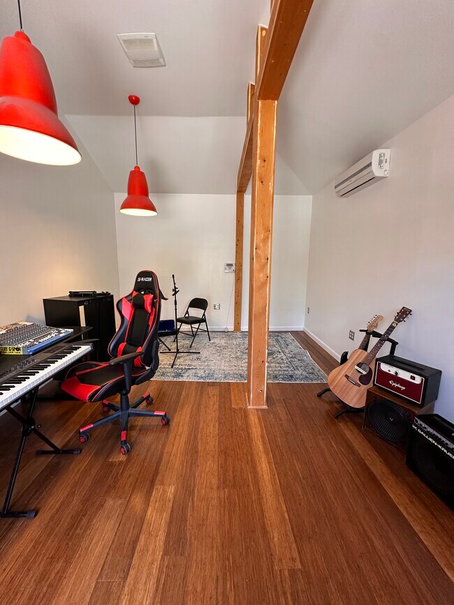 Foto del edificio - 4313 Keystone Ave