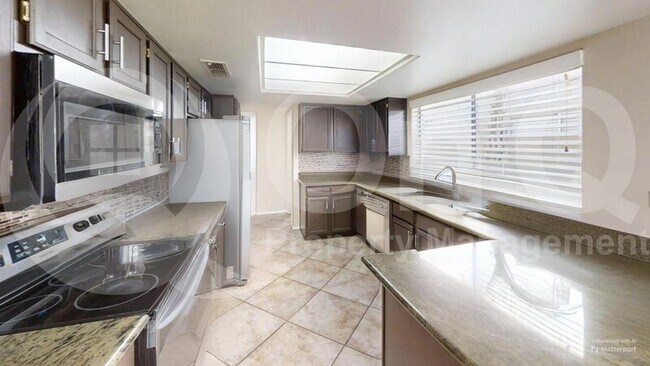 Foto del edificio - 17215 N 42nd St