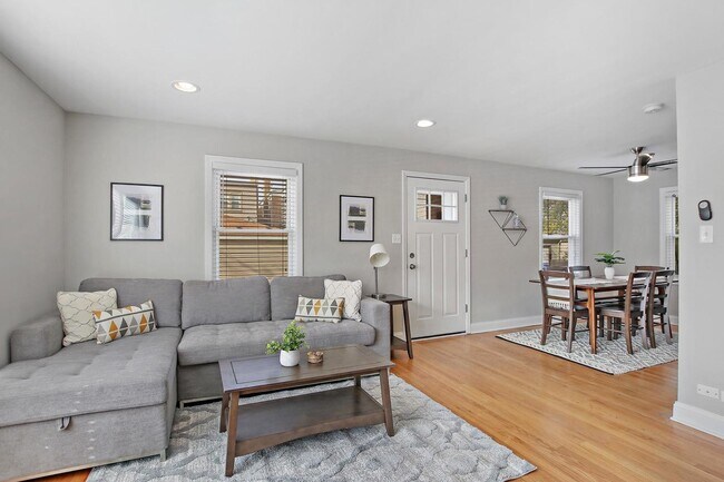 Foto del edificio - 5068 N Parkside Ave