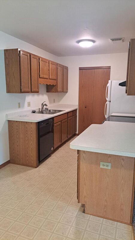 Building Photo - 264 Minz Park Cir