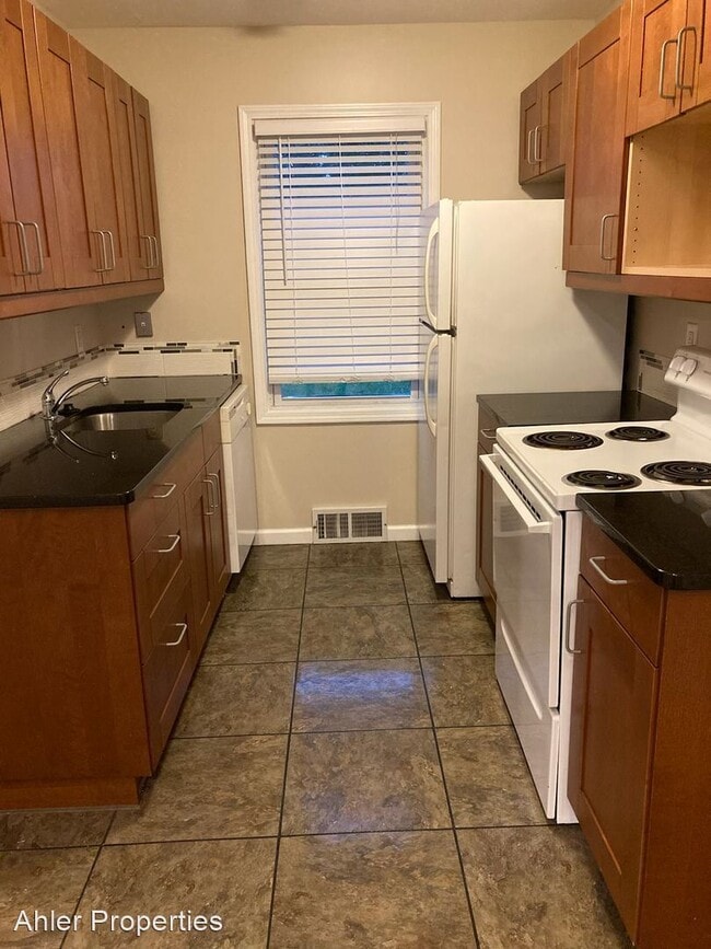 Building Photo - 2 br, 1 bath House - 2270 Browning