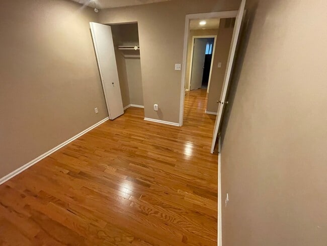 Building Photo - 14 Duchess Ct