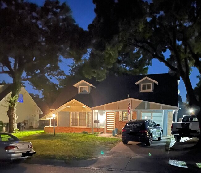 Vista exterior frontal - 6252 Westcreek Dr