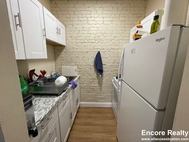 Building Photo - 890 Huntington Ave