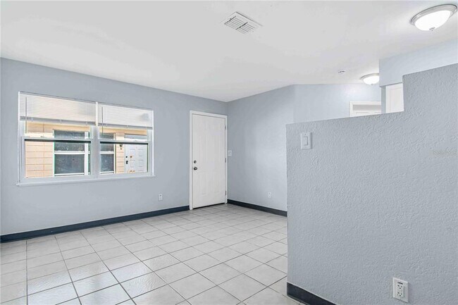 Foto del edificio - 140 112th Ave N