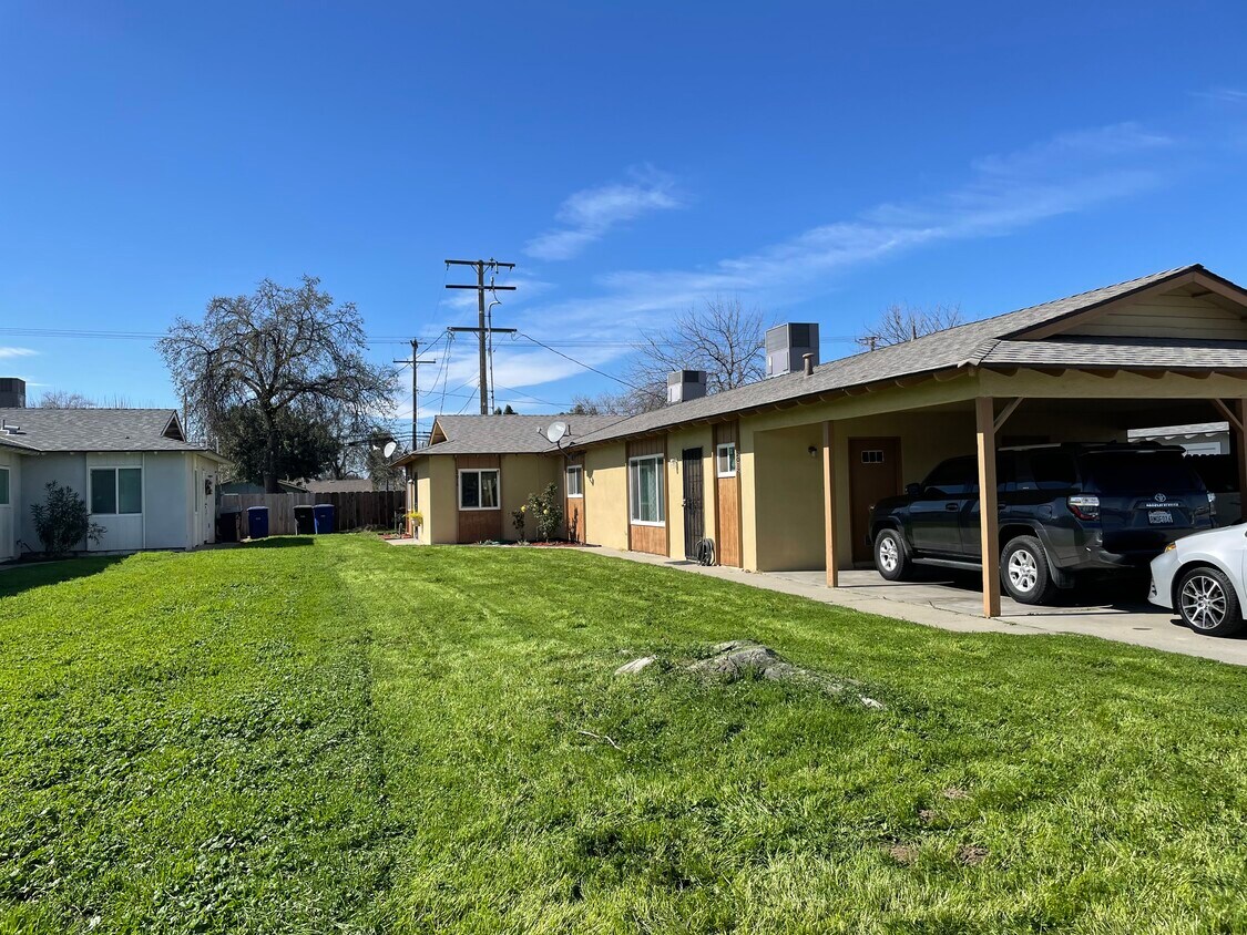 2012 Parker Pl Unit 2012 Parker place, Hanford, CA 93230 Apartments