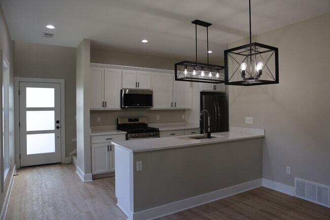 Kitchen - 5008 Danbury Pl
