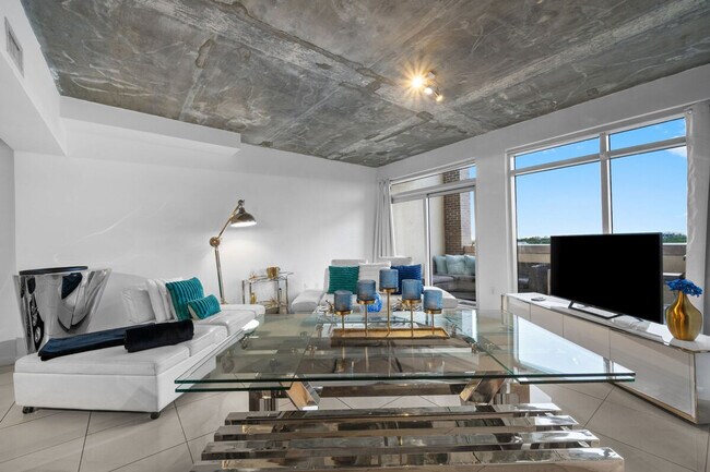 Foto del edificio - 106 NE 34th St