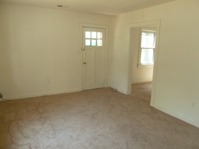 Foto del edificio - Convenient to NOB Cute Single Family Ranch