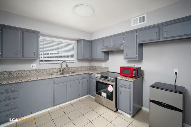 Foto del edificio - 322 Decatur St