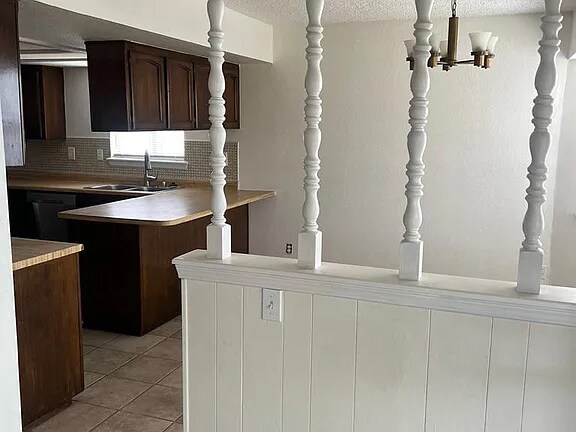Building Photo - 4550 Rutherford Dr