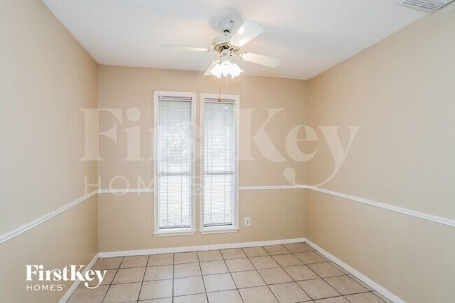 Foto del edificio - 21203 Park Tree Ln