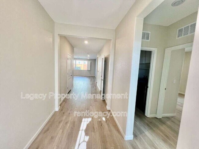 Foto del edificio - 436 Rose St