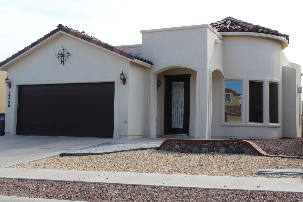 Primary Photo - 14696 Spanish Point Dr