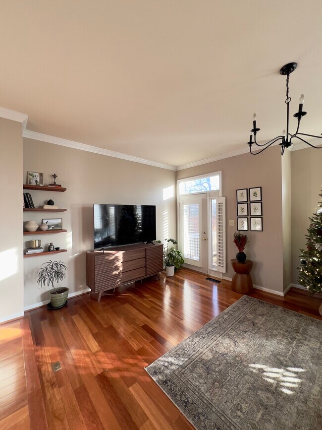 Sala de estar - 111 E Colonial Dr