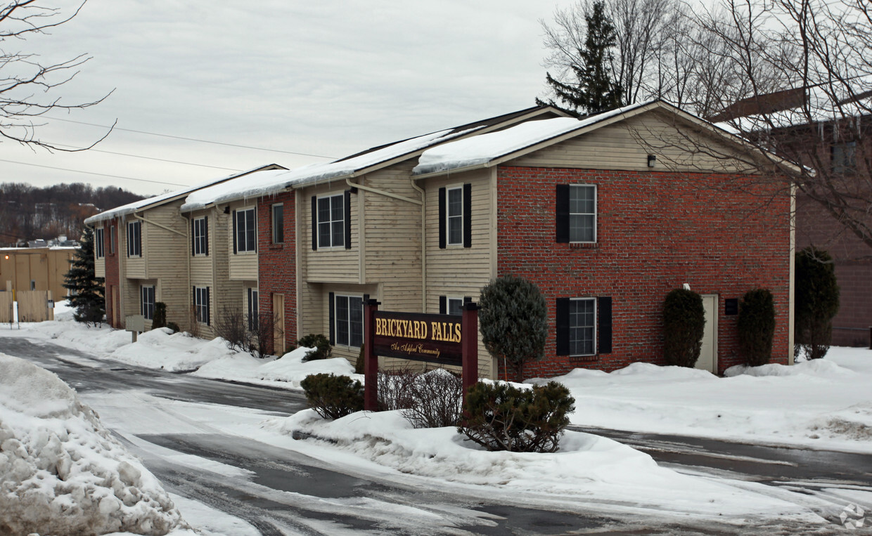 Primary Photo - Brickyard Falls Apartments