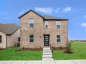 Building Photo - 3301 Little Bluestem Rd